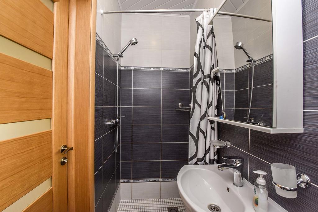 Apartamentai Trys Pusys Šventoji Esterno foto